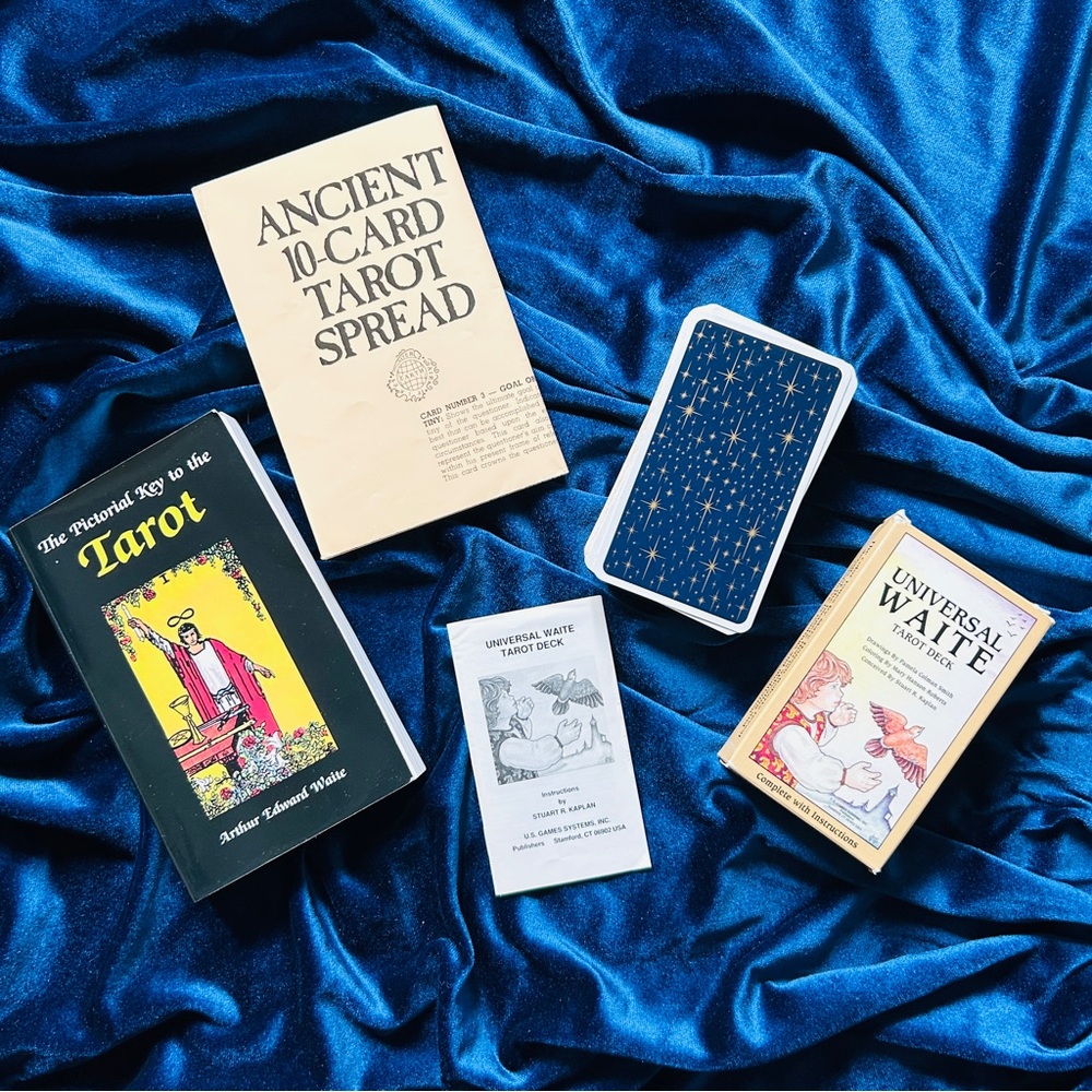 Celestial Star Card Front Universal Waite‎ Tarot Deck and Book Box Set